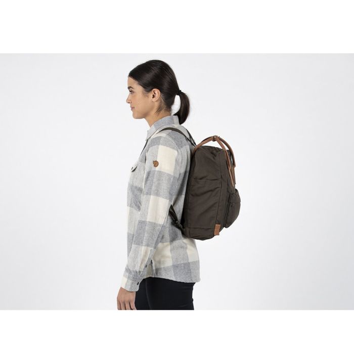 Plecak Fjallraven Kanken No.2 dark olive 633 || 'Plecak\u0020Fjallraven\u0020Kanken\u0020No.2\u0020dark\u0020olive\u0020633'