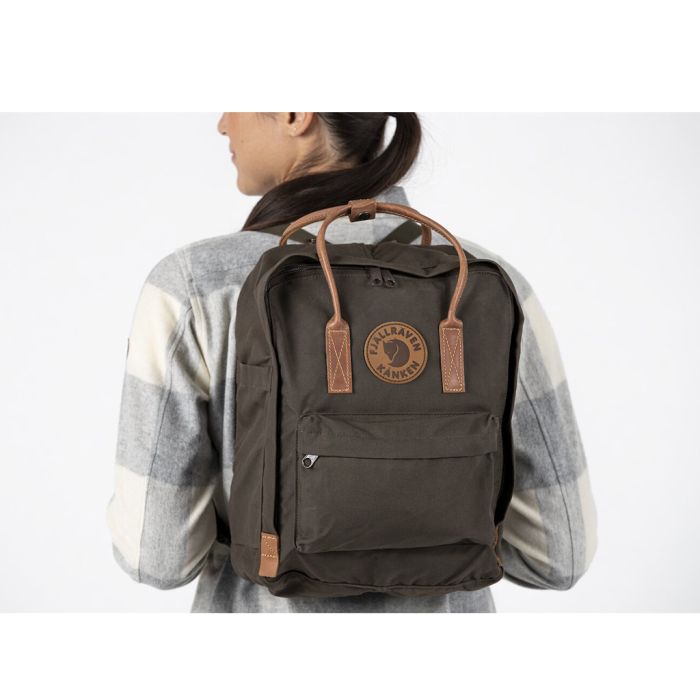 Plecak Fjallraven Kanken No.2 dark olive 633 || 'Plecak\u0020Fjallraven\u0020Kanken\u0020No.2\u0020dark\u0020olive\u0020633'