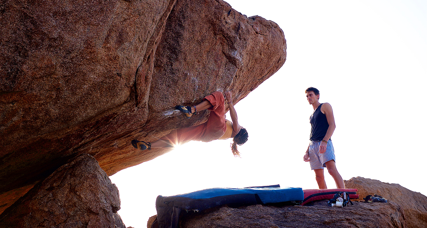 Bouldering – co trzeba o nim wiedzieć i jak zacząć trenować?