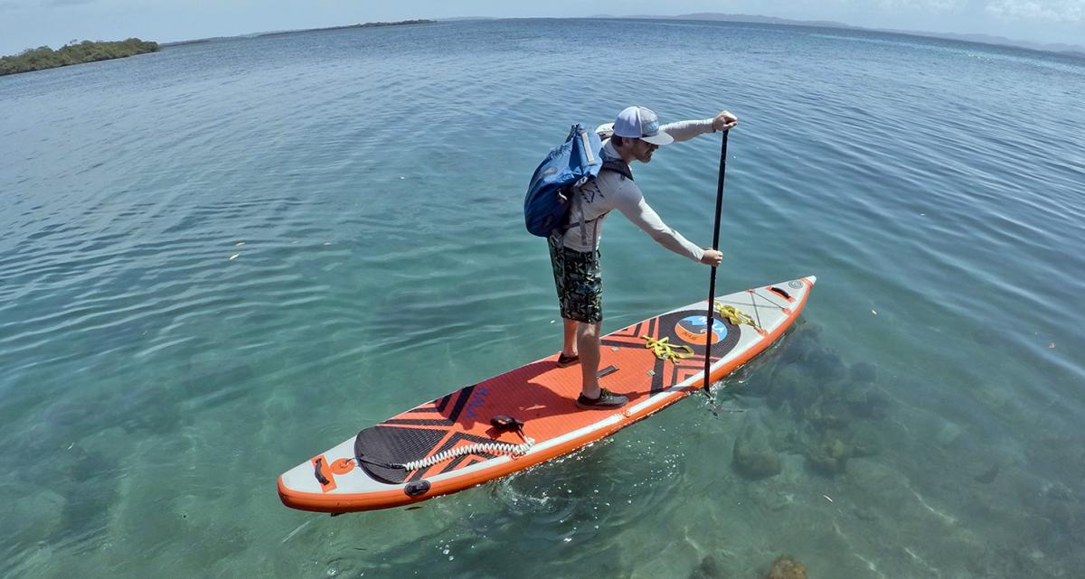 Co to jest SUP? Czy ciężko się pływa na SUP-ie?