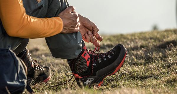 Śmierdzące buty trekkingowe - jak pozbyć się z nich nieprzyjemnego zapachu?
