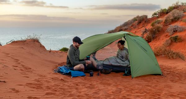 Co zabrać pod namiot? Sprawdź naszą listę najbardziej potrzebnych rzeczy na biwaku
