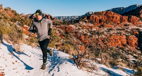 Czapka do biegania – jak wybrać odpowiednie nakrycie głowy do biegania latem i zimą?