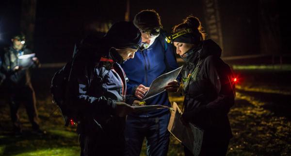 Latarki czołowe: poradnik doboru odpowiedniej czołówki na rower i w góry