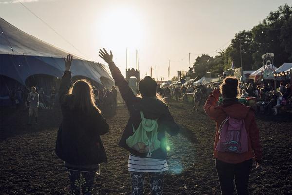 Co warto zabrać na festiwal. Festiwalowy niezbędnik