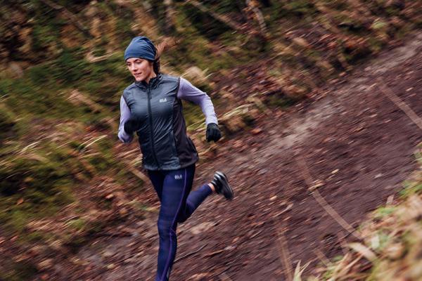 Kamizelki biegowe i kamizelki na rower - dwa różne przeznaczenia, to samo zastosowanie