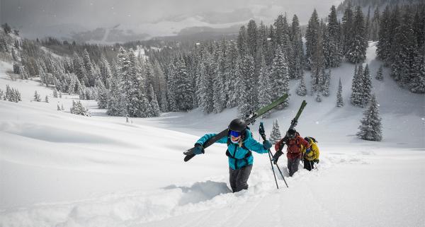 Jak dobrać najlepszą kurtkę narciarską czy snowboardową?