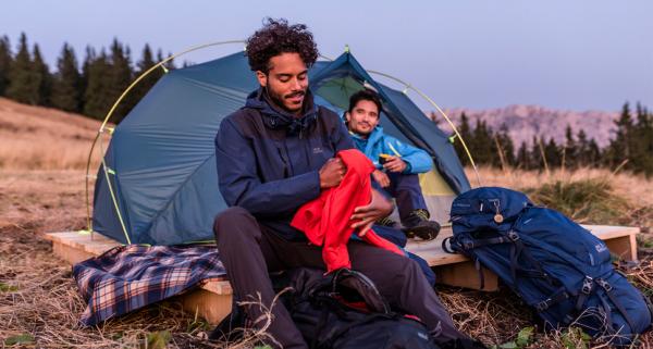 Outdoor na cebulkę - warstwowa odzież: podstawowa, średnia i zewnętrzna.  Jak dobierać strój warstwowy?